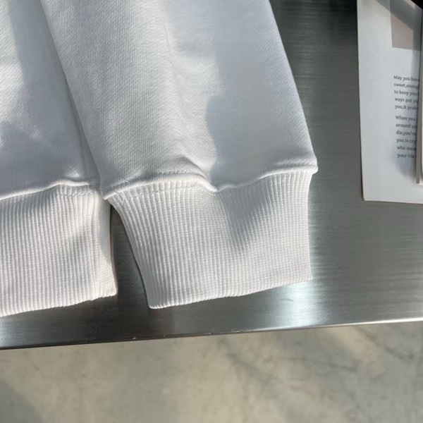 ブランドパーカー着用イメージ